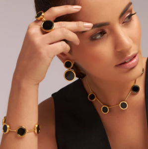 Colar de Obsidiana Negra: elegância absoluta para quem não tem medo de se destacar